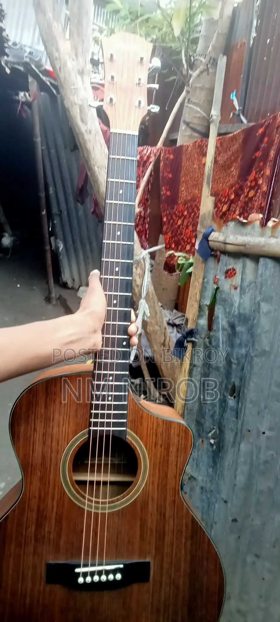 Guitar for sale