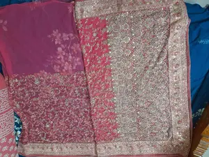 শাড়ি বিক্রির জন্য