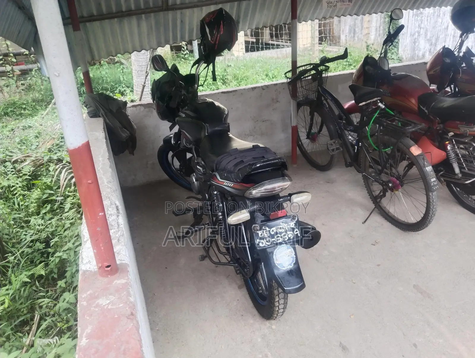 Bajaj Discover 100 . 2012
