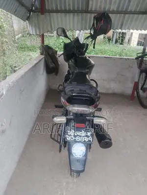 Bajaj Discover 100 . 2012