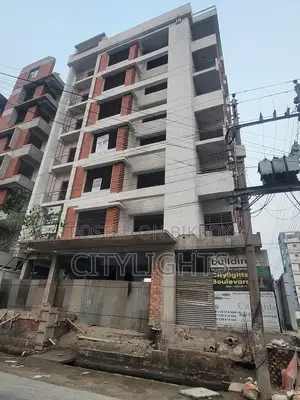 High Quality South West Corner 1550 sft Apartment