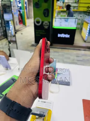 Apple iPhone 13 (Used)