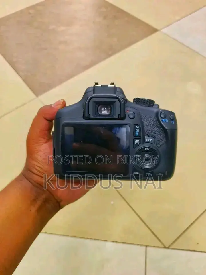 Canon 1300D with 75-300mm Lens