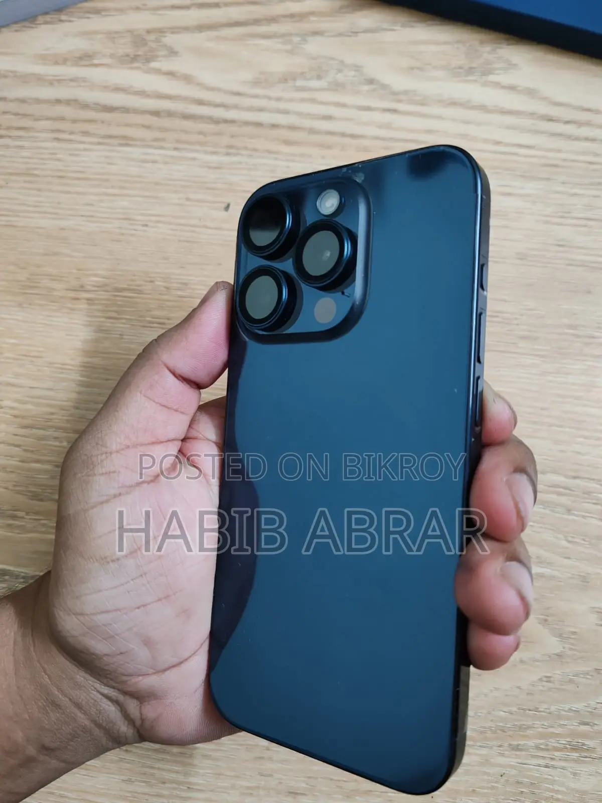 Apple iPhone 15 Pro (Used)