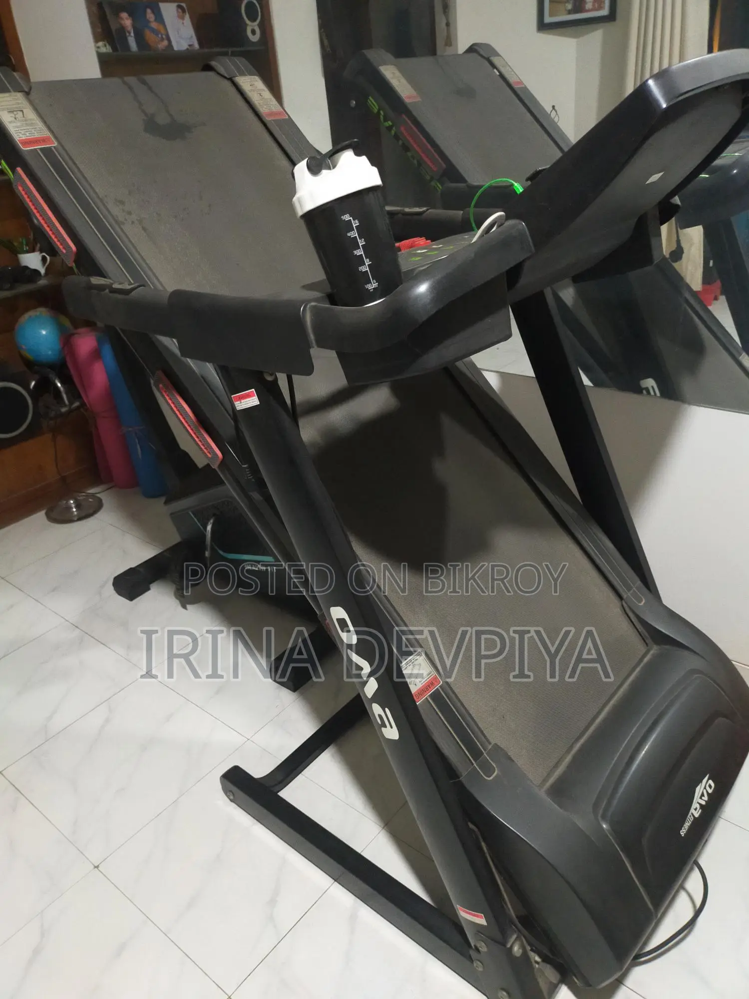 একটি ট্রেডমিল বিক্রি করা হবে