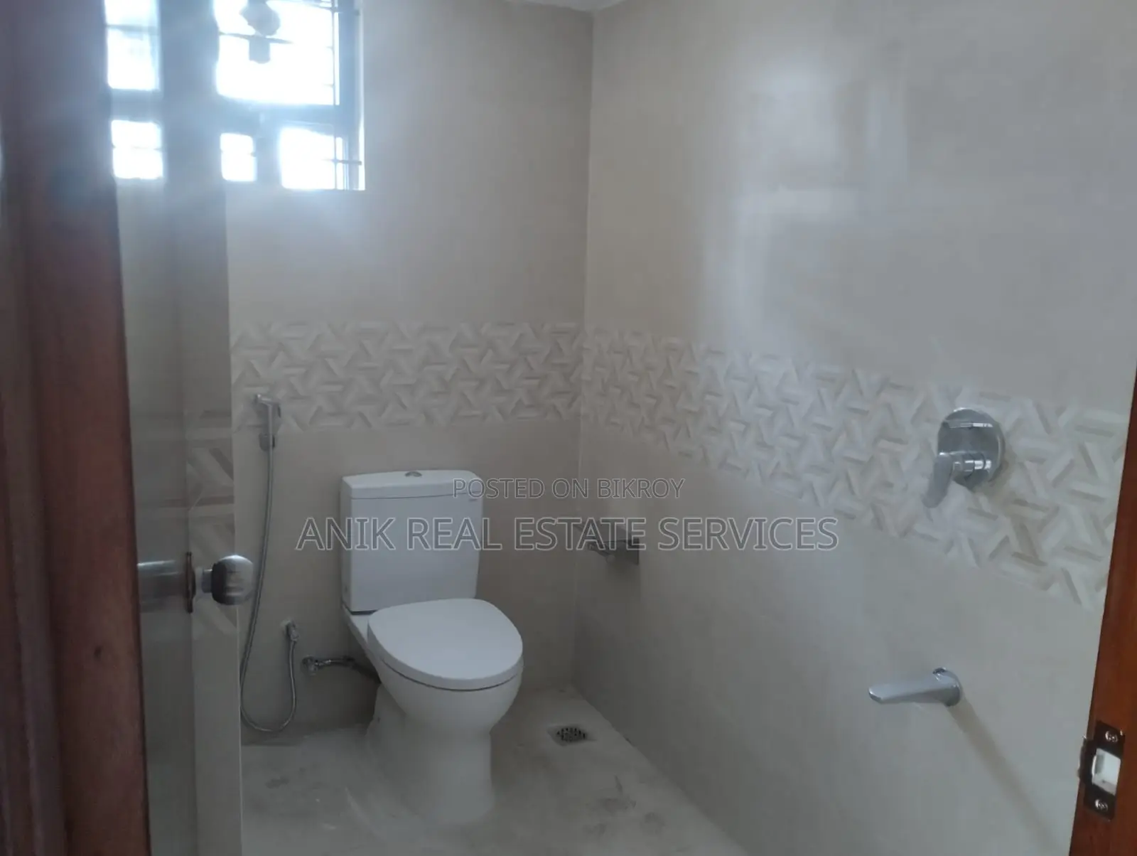 Brand New 3500 Sft Un Farnised Flat Rent At Banani