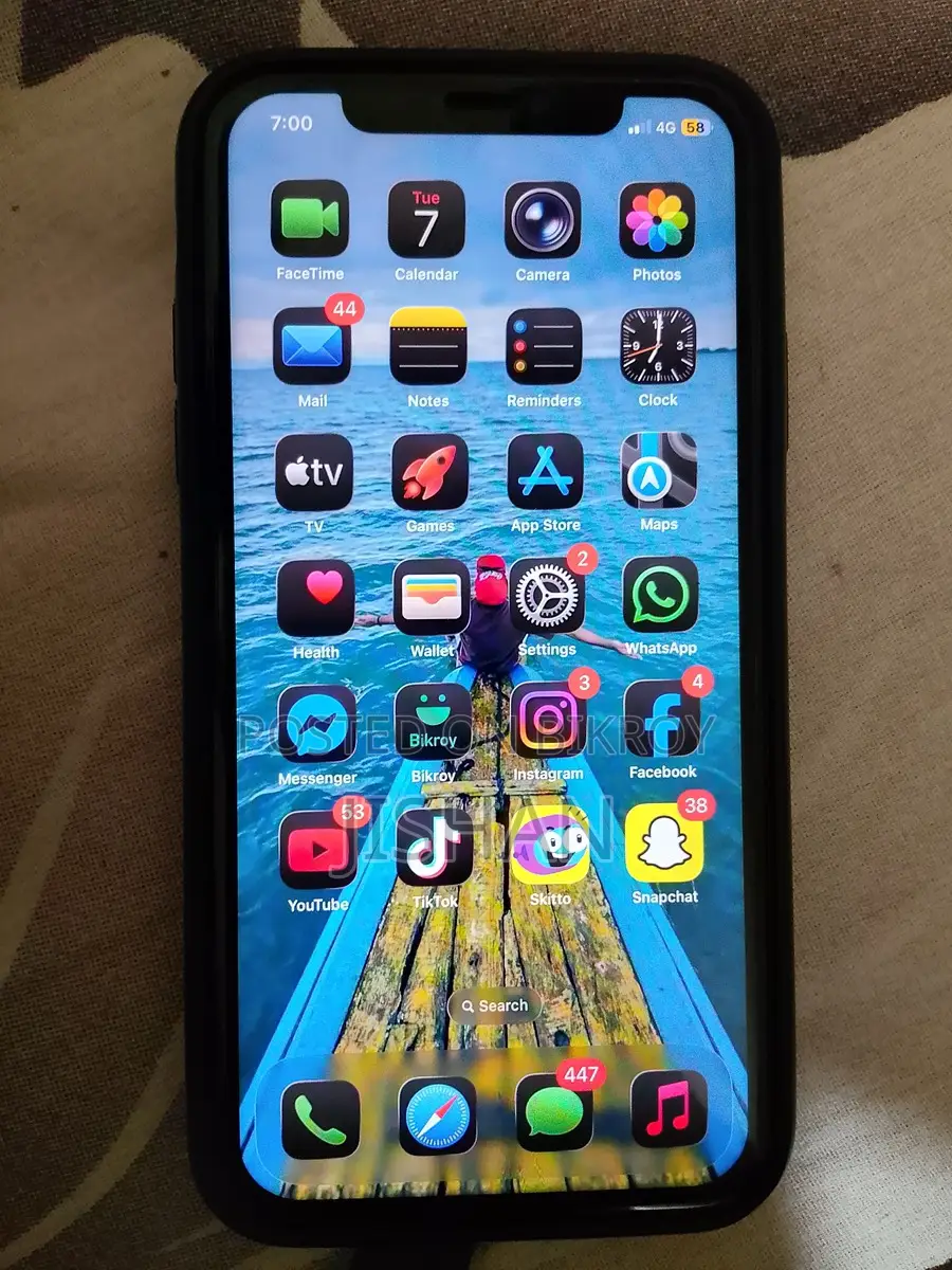 Apple iPhone 11 64GB (Used)