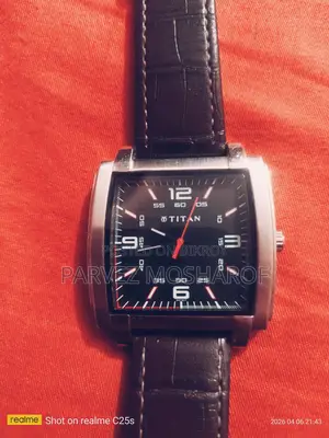 অরিজিনাল টাইটান ঘড়ি