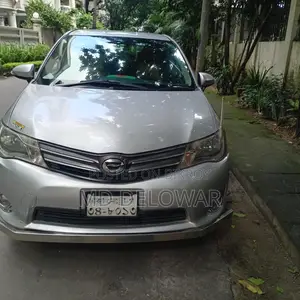 Toyota Axio 2012