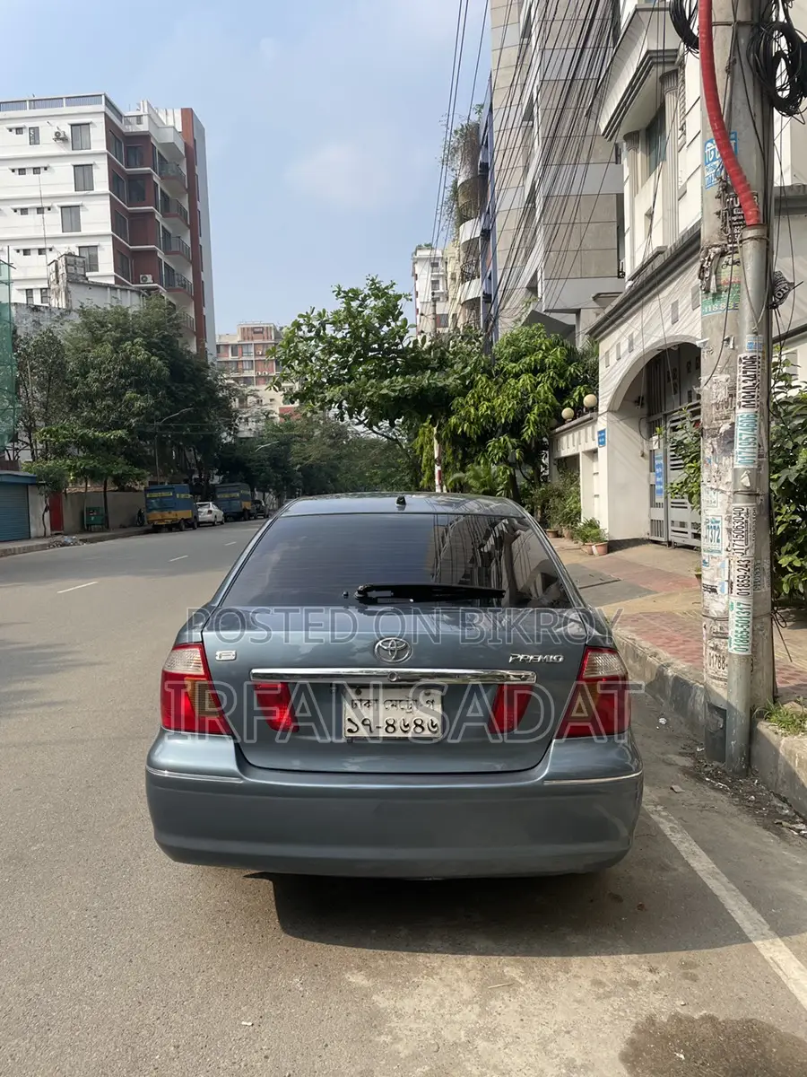 Toyota Premio 2004