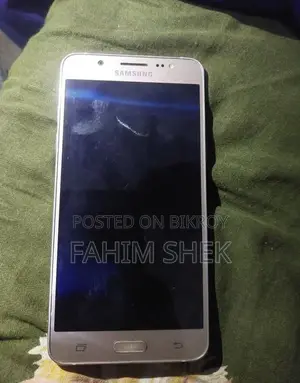 Samsung Galaxy J7 Pro (Used)