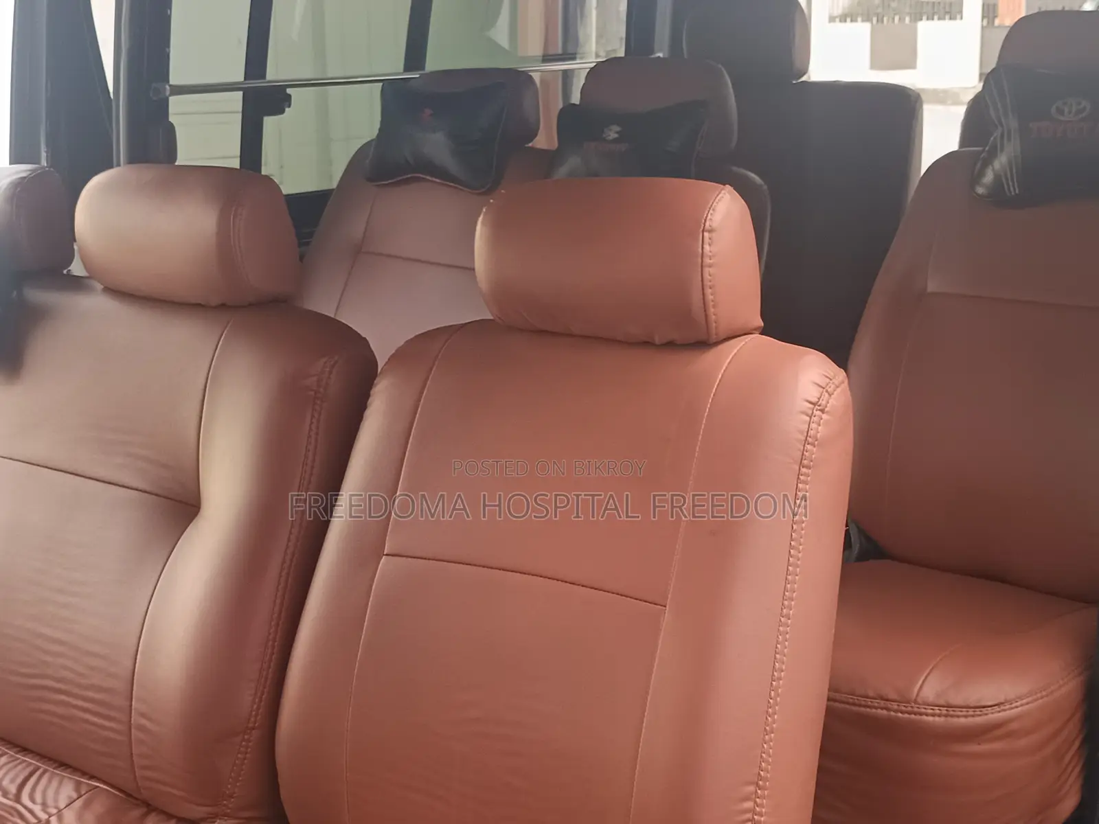 Toyota Hiace Black 2009