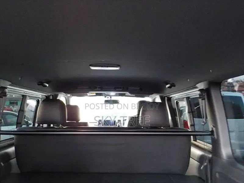 Toyota Hiace SGL Dark P-II Pack. 2020