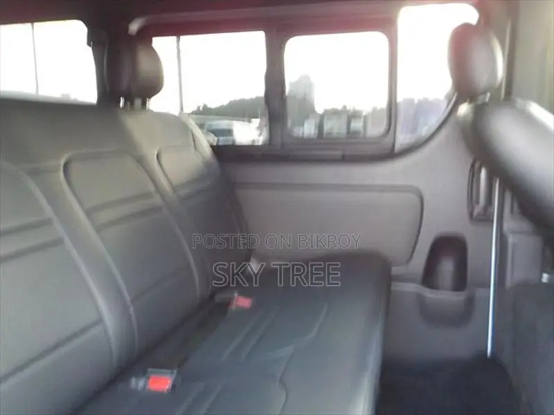 Toyota Hiace SGL Dark P-II Pack. 2020