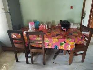 Dining table for sale