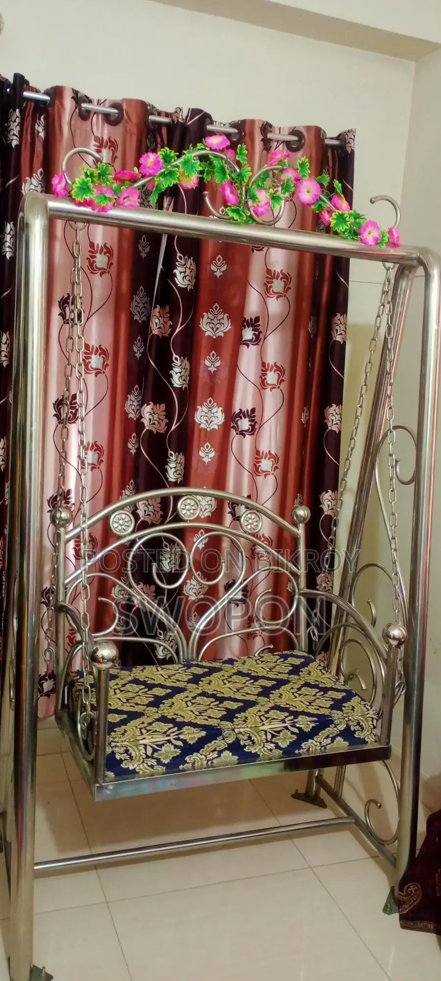 Selling swing with SS stand