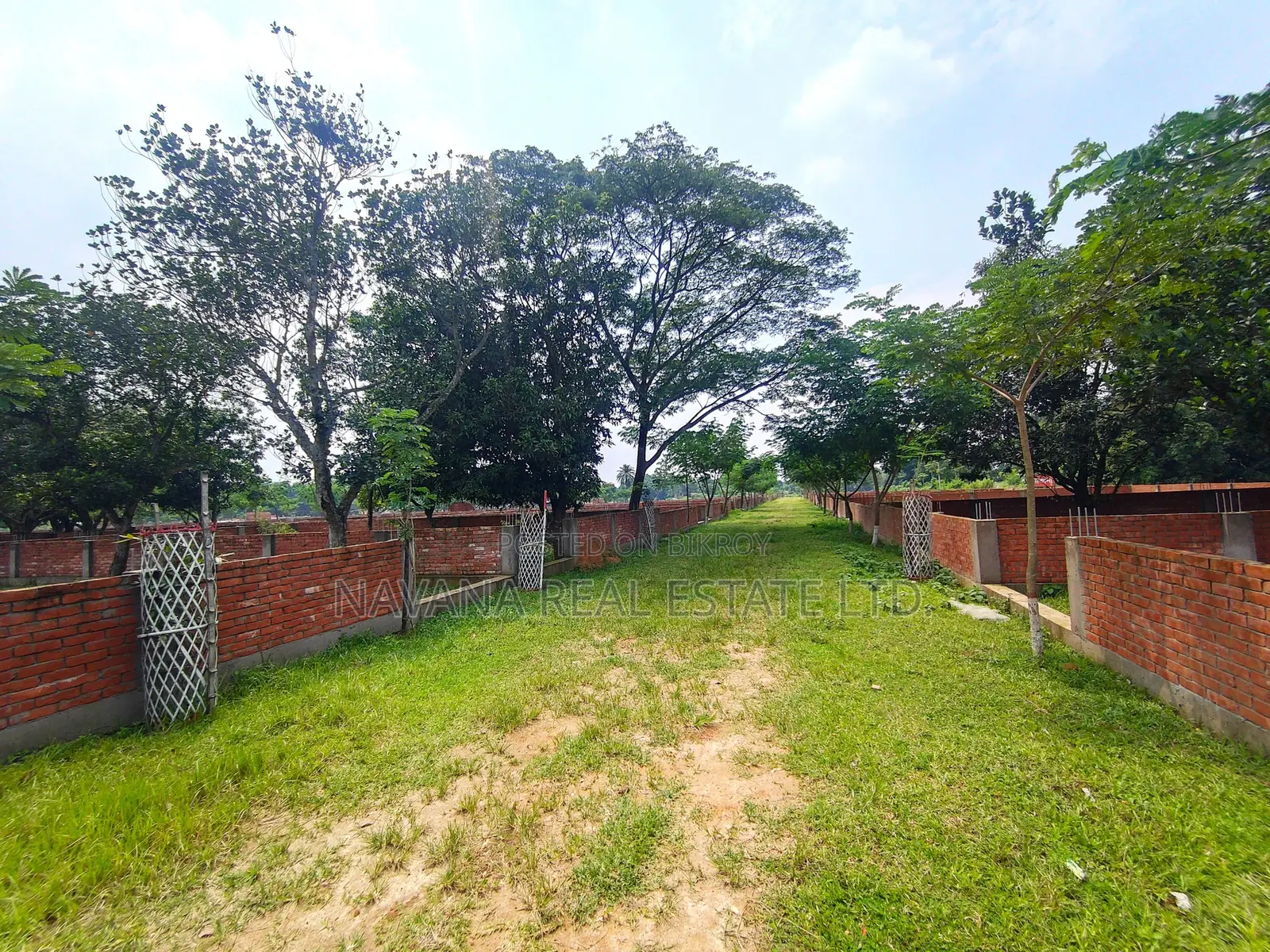 নাভানায় আবাসিক প্লট বিক্রয় চলছে!