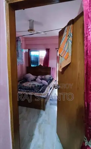 ১০৫০ স্কয়ার ফিট ফ্ল্যাট সেল