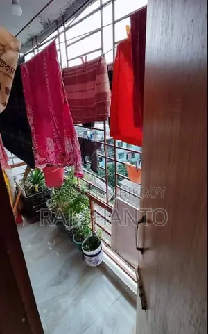 ১০৫০ স্কয়ার ফিট ফ্ল্যাট সেল