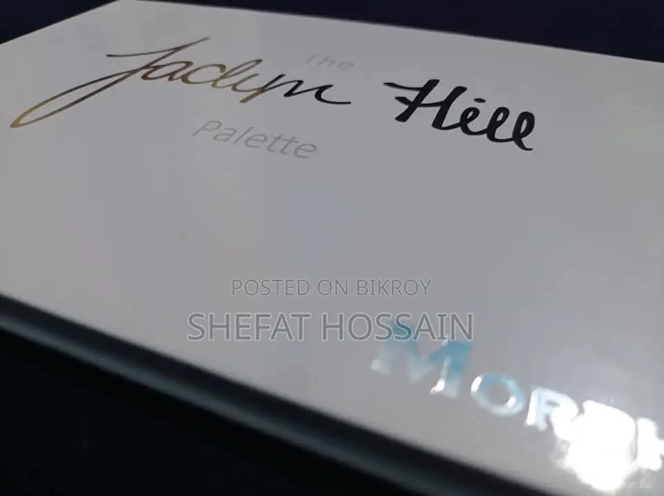 মেকআপ আইটেম