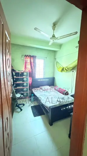শহরের প্রাণকেন্দ্রে গ্যাস সুবিধাসহ ফ্ল্যাট বিক্রয়!!