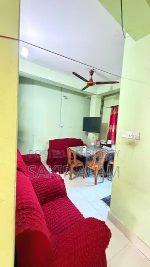 Flat for sale in the heart of the city with gas facility!!