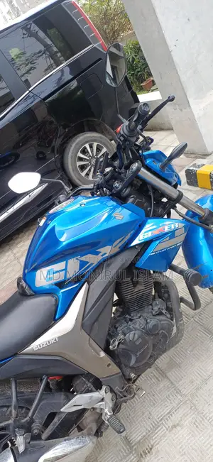 Suzuki Gixxer Monotone . 2015