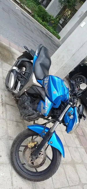 Suzuki Gixxer Monotone . 2015
