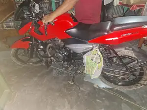 Bajaj Pulsar 135 . 2014
