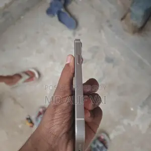 Apple iPhone 13 (Used)