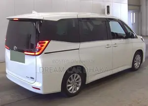 Toyota Noah Z PKG PEARL 360 CAM 2023