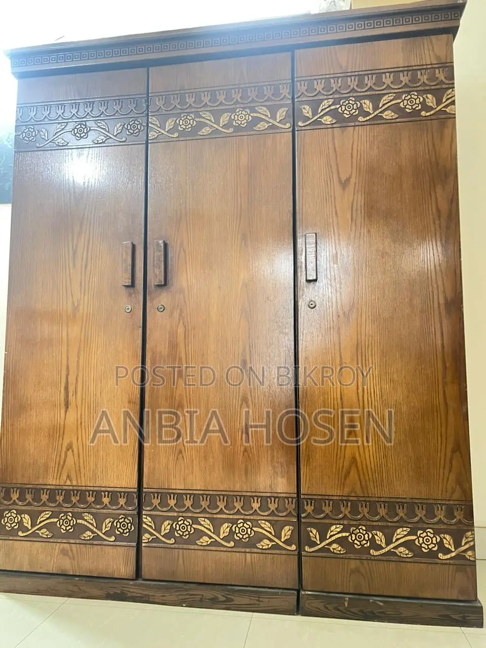 Malaysian Board Almirah