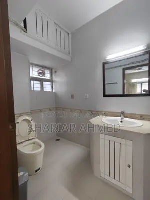 গুলশান ১-এ ২২০০ বর্গফুটের ভালো মানের ফুল-ফার্নিশড অ্যাপার্টমেন্ট ভাড়ার জন্য