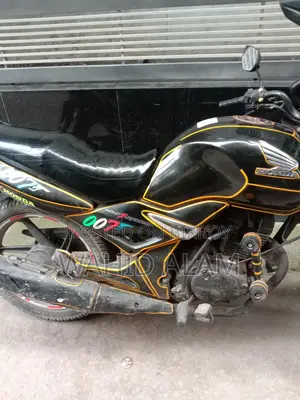 Honda Unicorn . 2015