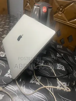 ম্যাকবুক এয়ার ২০২০
