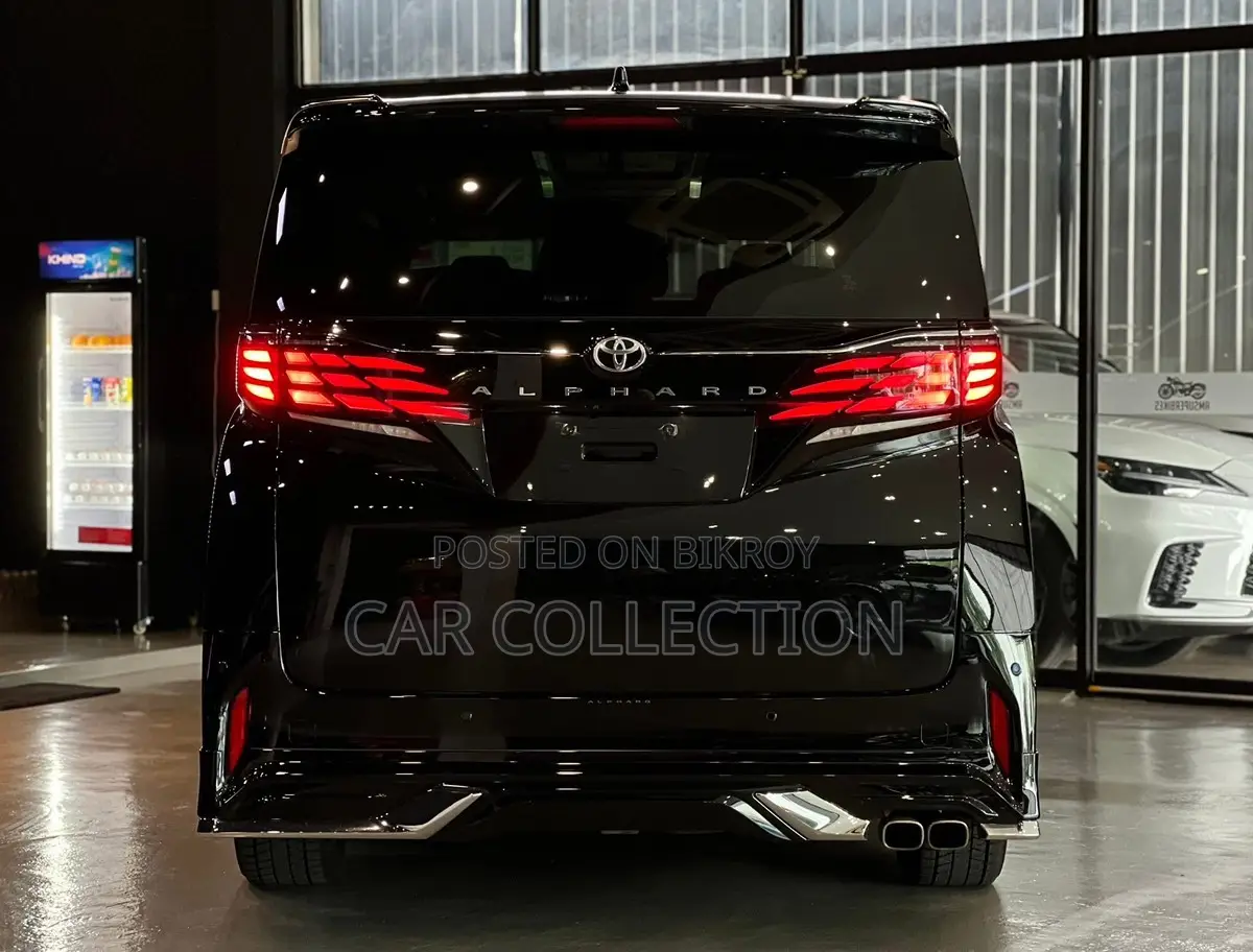 Toyota Alphard Executive Lounge New 2025