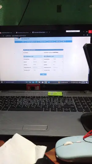 i5/ 7th Gen...... 8GB, 128GB SSD, 1TB HDD, with box