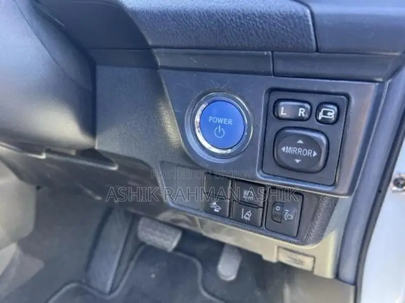 Toyota Fielder Hybrid EX Package 2021