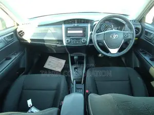 Toyota Fielder Hybrid EX 2020