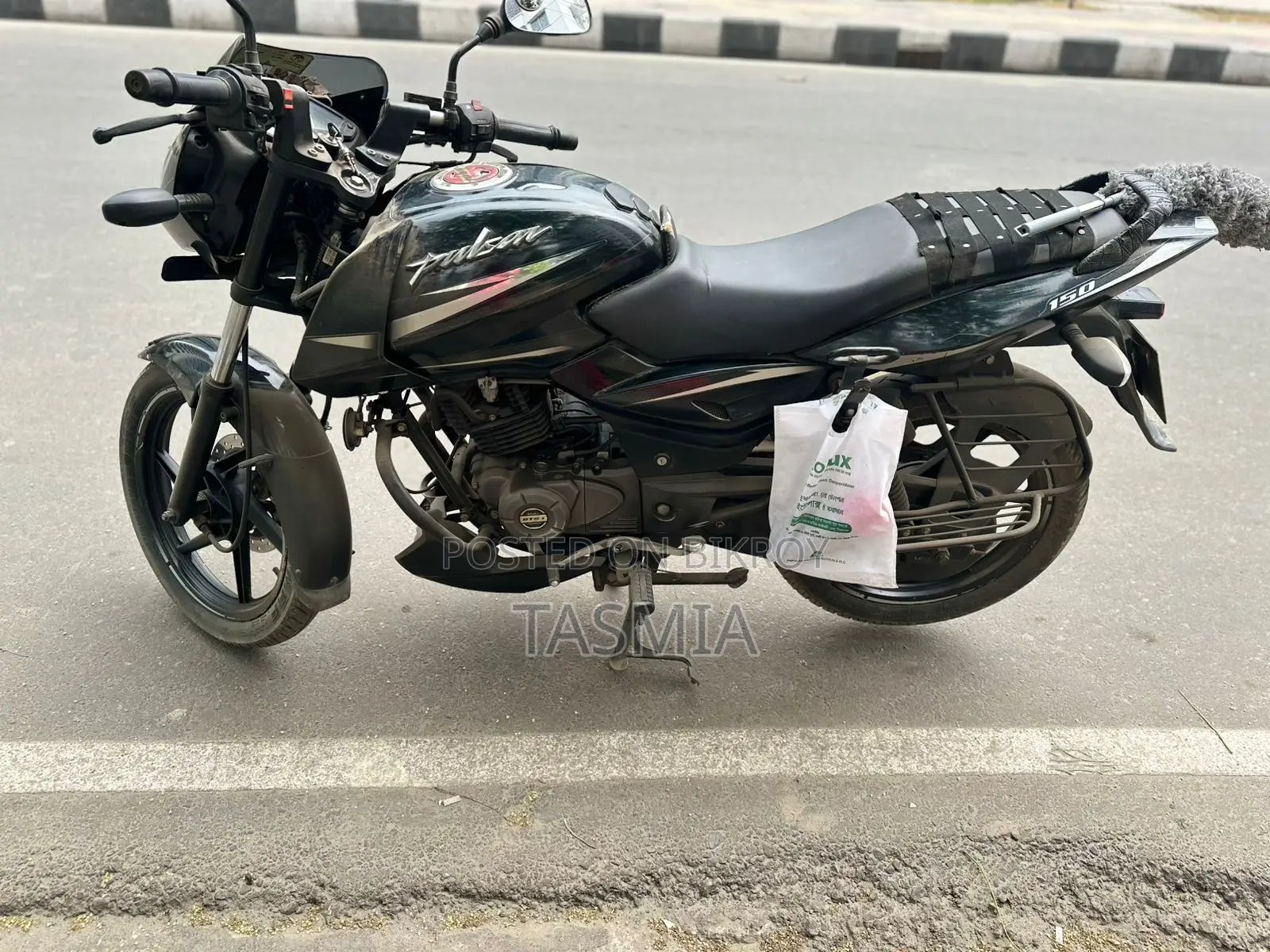 Bajaj Pulsar 150 . 2017