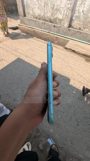 Apple iPhone 11 . (Used)
