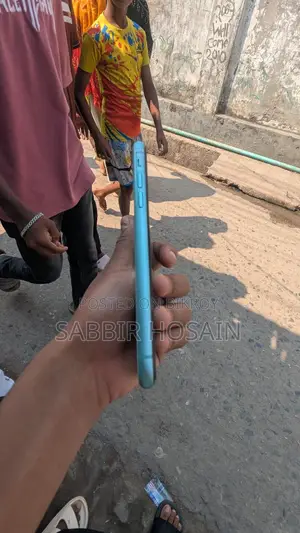 Apple iPhone 11 . (Used)
