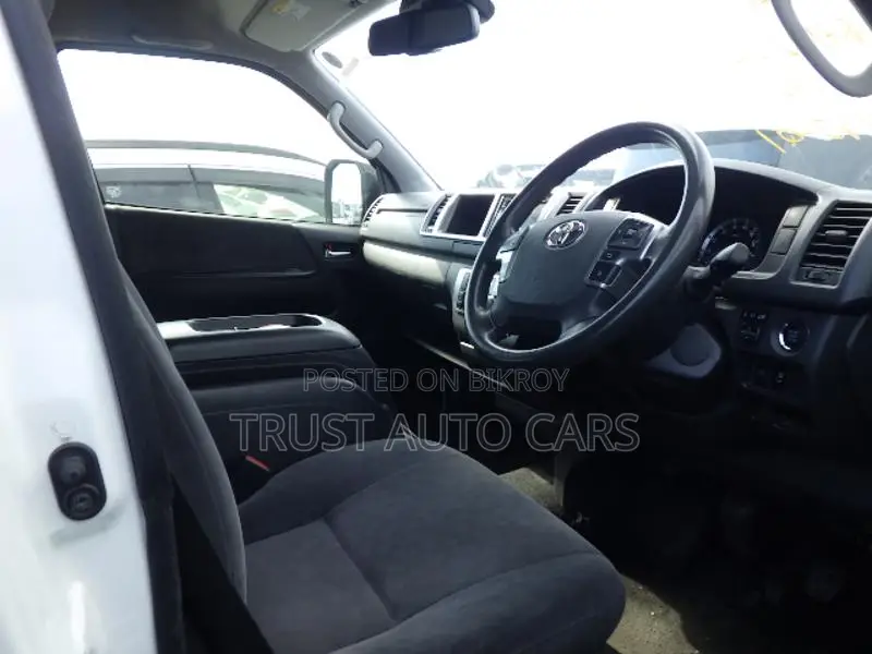 Toyota Hiace GRAND CABIN 2021