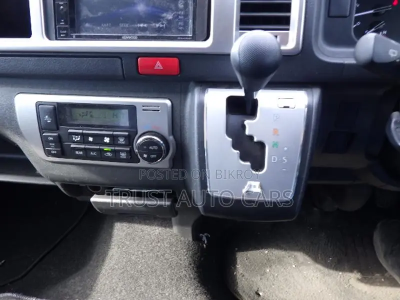 Toyota Hiace GRAND CABIN 2021