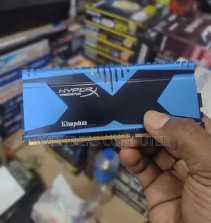 HyperX Predator Series 4GB DDR3 1866 ডেস্কটপ মেমোরি ১ বছরের ওয়ারেন্টি