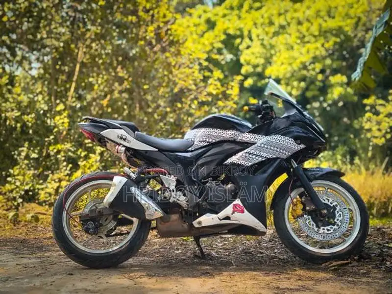 Suzuki Gixxer SF 2017