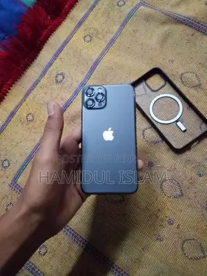 Apple iPhone XS (Used)