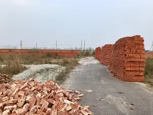 Urgent South Facing Block-P, 5 Katha Plot Sale