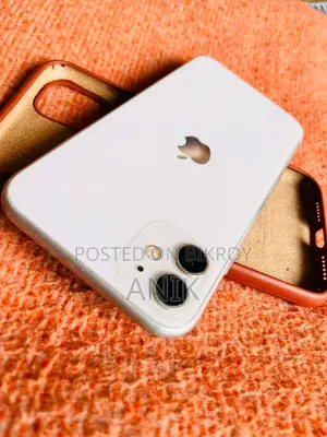 Apple iPhone 11, (Used)