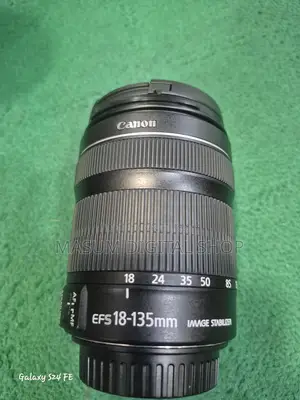 Canon 18 135 mm stm lens 1:3.5_5.6